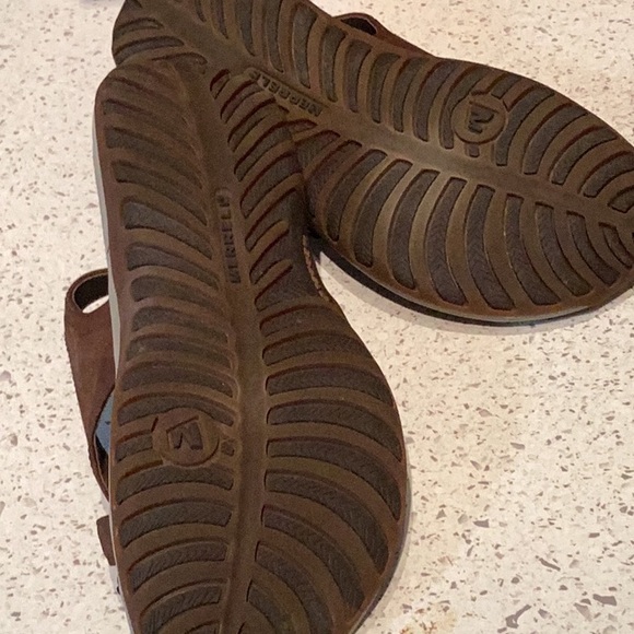 Women’s Merrell Sandals - Picture 4 of 4